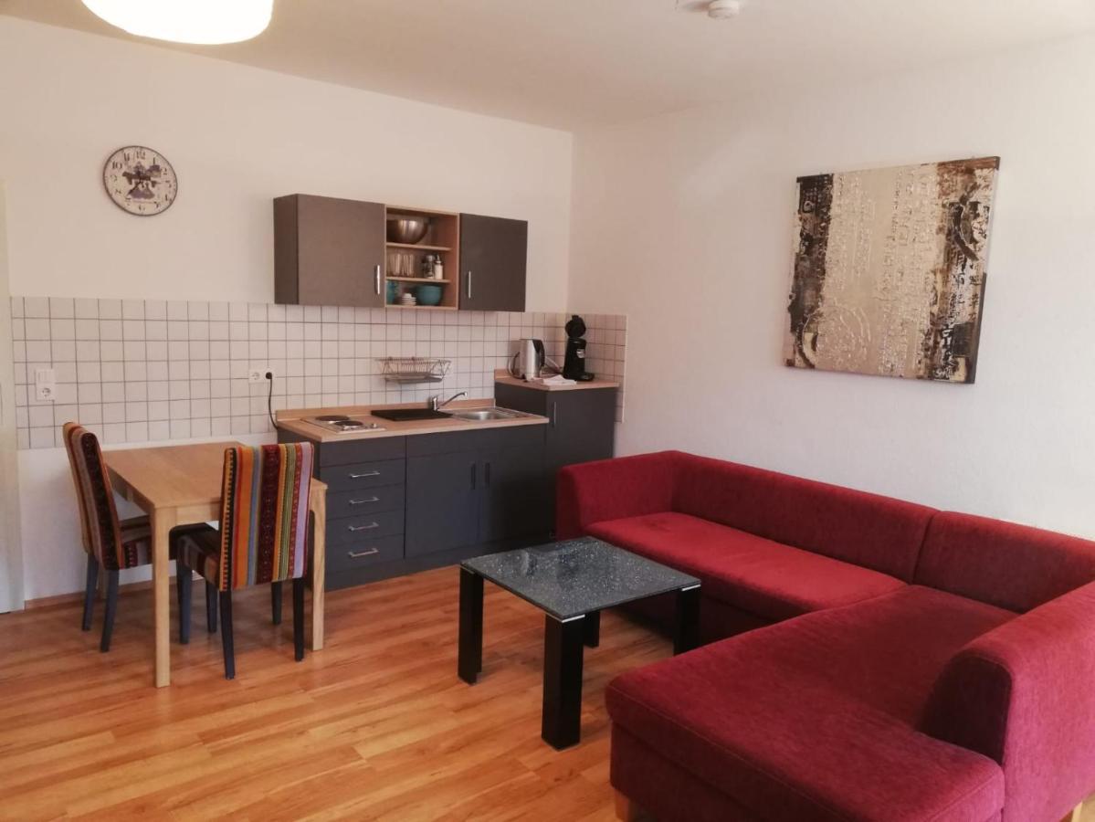 Ferienwohnung - Apartment mit Balkon in Halle-Saale, Trotha Halle  Exterior foto